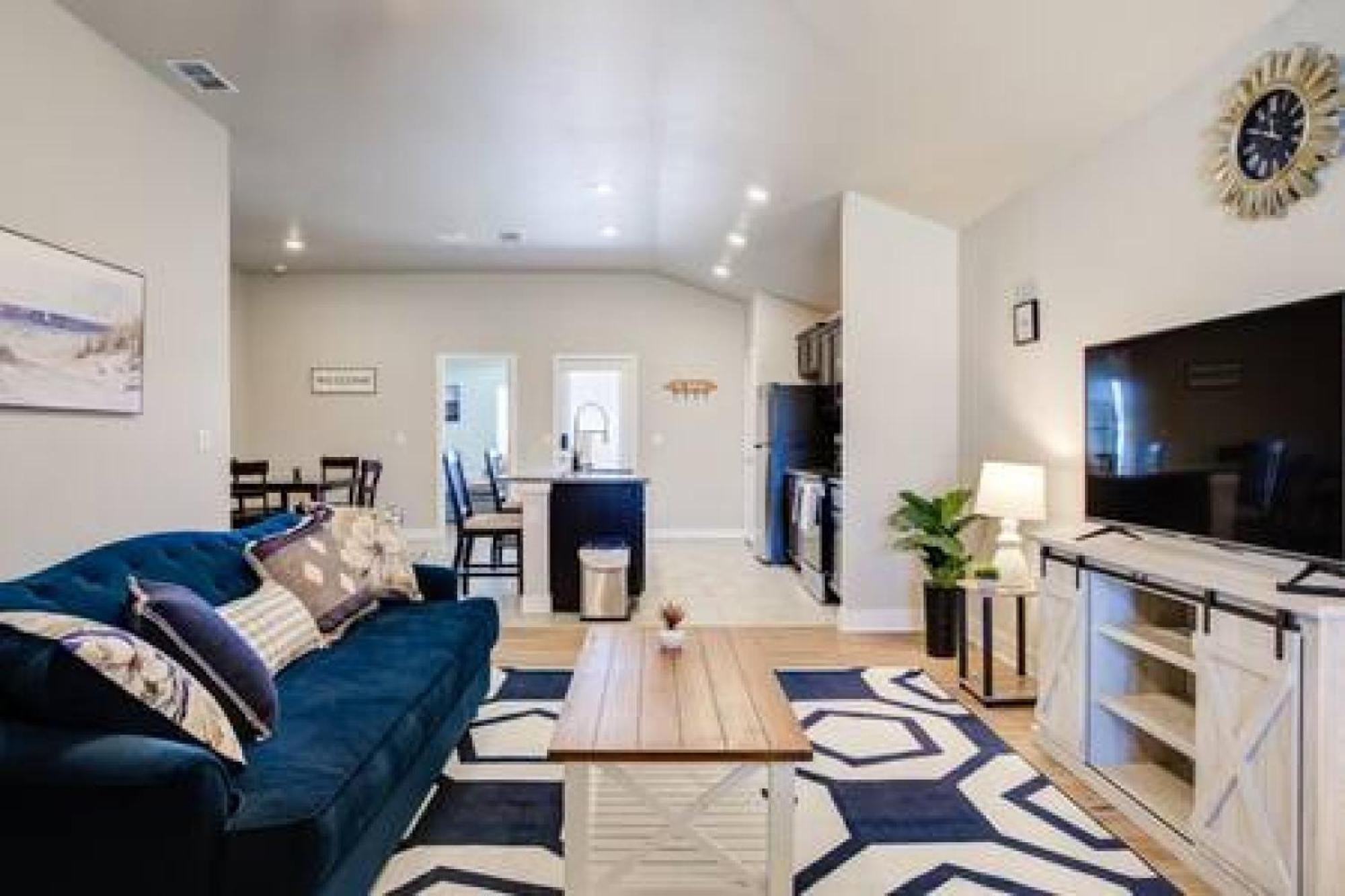Milano Lodge - Cozy Retreat Lubbock Bagian luar foto