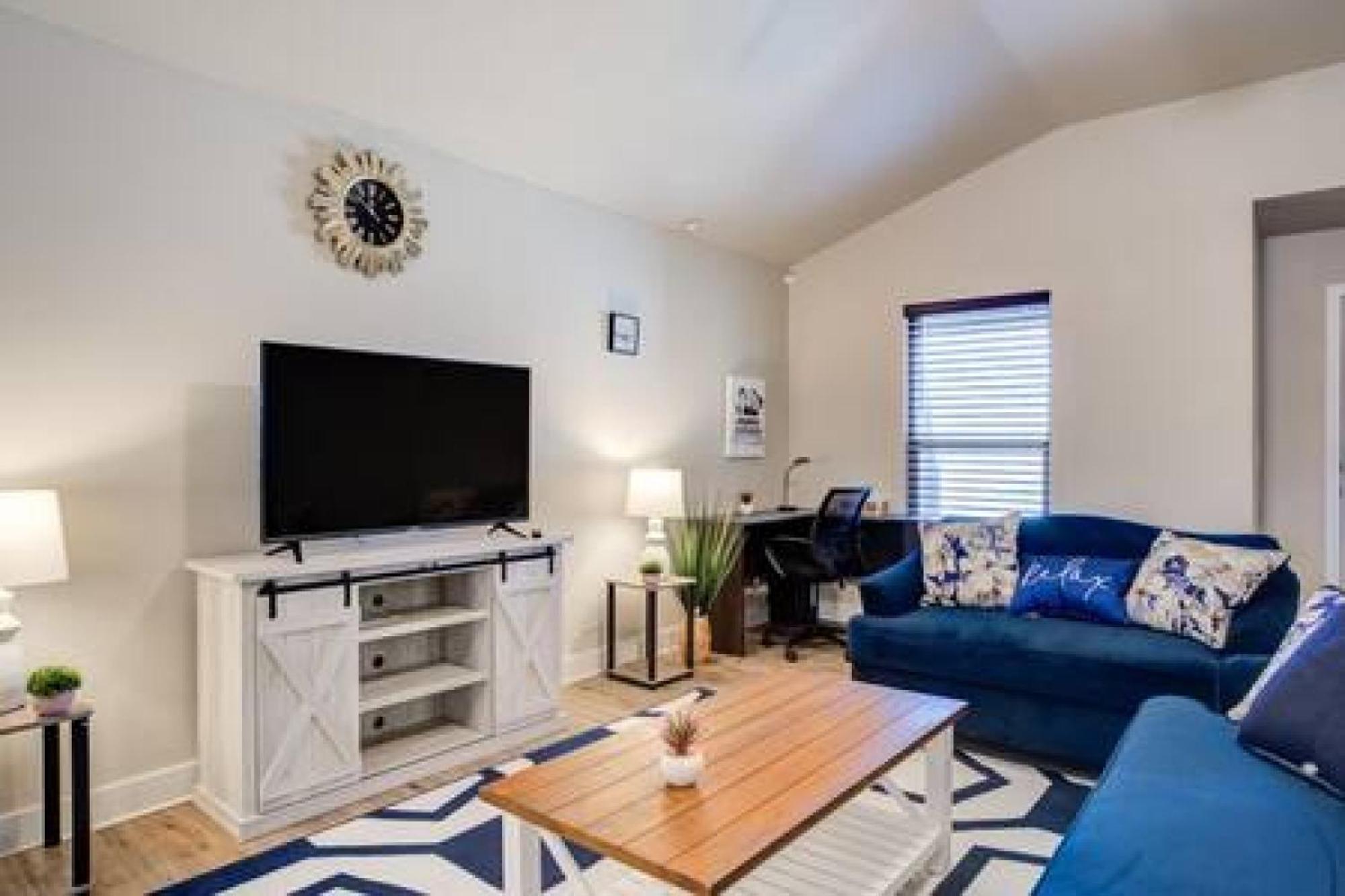 Milano Lodge - Cozy Retreat Lubbock Bagian luar foto
